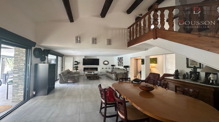 Ma-Cabane - Vente Maison Saint-Laurent-d'Aigouze, 205 m²