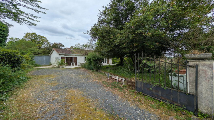 Ma-Cabane - Vente Maison SAINT LAURENT DE COGNAC, 92 m²