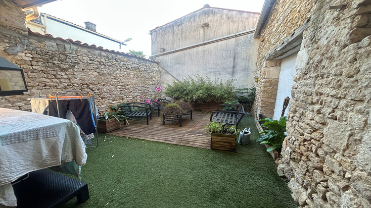 Ma-Cabane - Vente Maison SAINT-LAURENT-DE-LA-PREE, 100 m²