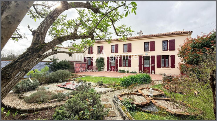 Ma-Cabane - Vente Maison SAINT LAURENT DE LA SALLE, 215 m²