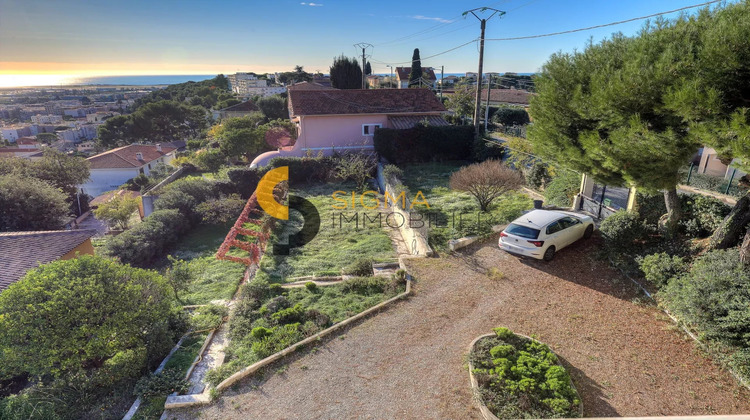 Ma-Cabane - Vente Maison Saint-Laurent-du-Var, 178 m²