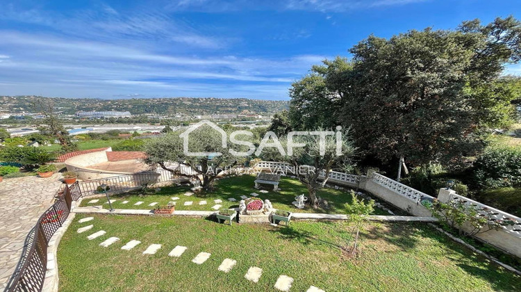 Ma-Cabane - Vente Maison Saint-Laurent-du-Var, 207 m²