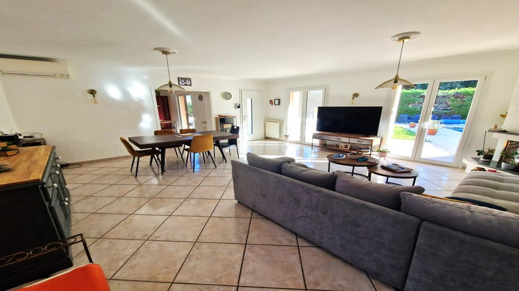 Ma-Cabane - Vente Maison SAINT LAURENT DU VAR, 110 m²