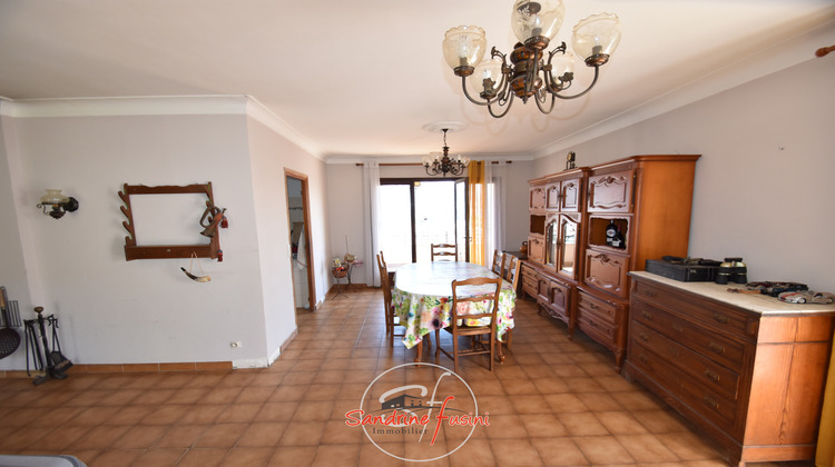 Ma-Cabane - Vente Maison Saint-Laurent-du-Var, 177 m²