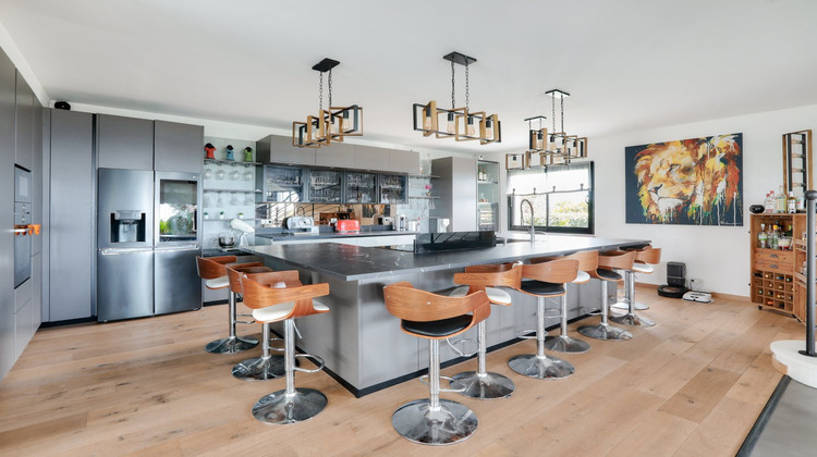 Ma-Cabane - Vente Maison Saint-Laurent-du-Var, 264 m²