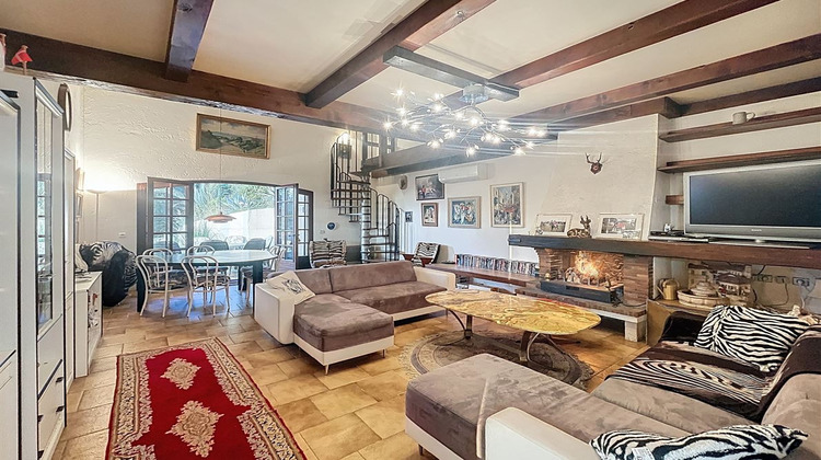 Ma-Cabane - Vente Maison SAINT LAURENT DU VAR, 160 m²