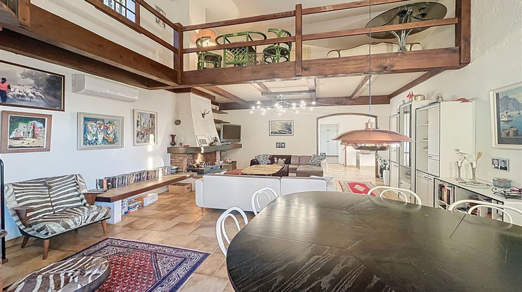 Ma-Cabane - Vente Maison SAINT LAURENT DU VAR, 160 m²