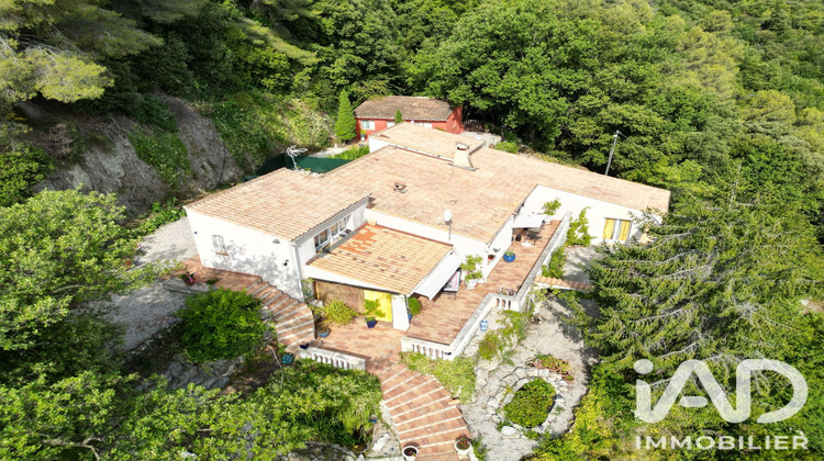 Ma-Cabane - Vente Maison Saint-Laurent-du-Var, 199 m²
