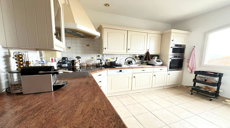 Ma-Cabane - Vente Maison SAINT-LAURENT-DU-VAR, 214 m²