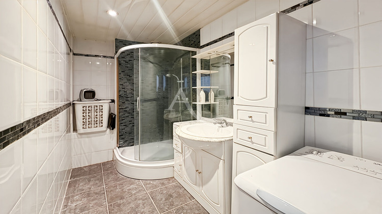 Ma-Cabane - Vente Maison SAINT-LEGER-DU-BOURG-DENIS, 75 m²