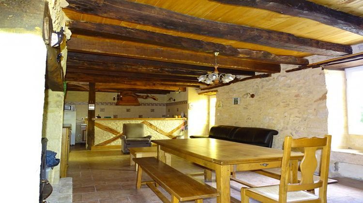 Ma-Cabane - Vente Maison SAINT LEON SUR VEZERE, 210 m²