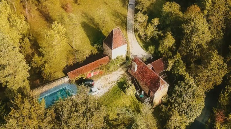 Ma-Cabane - Vente Maison SAINT LEON SUR VEZERE, 155 m²