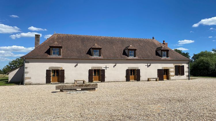 Ma-Cabane - Vente Maison SAINT-LEOPARDIN-D'AUGY, 230 m²