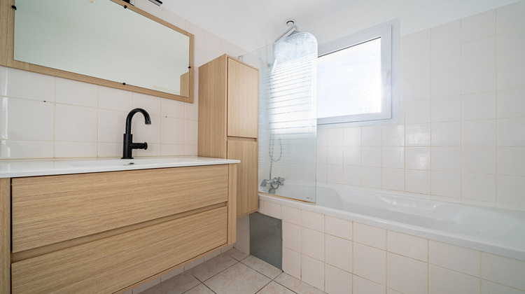 Ma-Cabane - Vente Maison SAINT-LUMINE-DE-COUTAIS, 87 m²