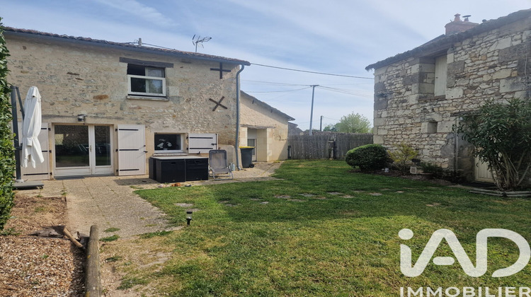 Ma-Cabane - Vente Maison Saint-Macaire-du-Bois, 253 m²