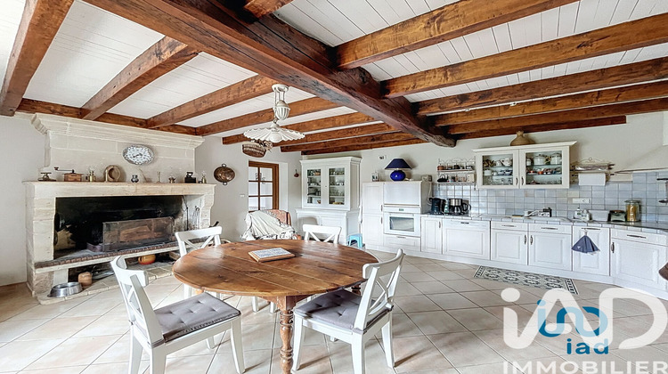 Ma-Cabane - Vente Maison Saint-Maixent-de-Beugné, 213 m²