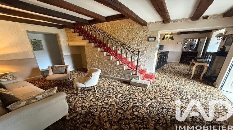 Ma-Cabane - Vente Maison Saint-Maixent-l'École, 370 m²