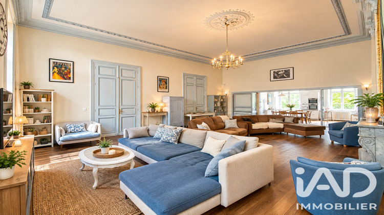 Ma-Cabane - Vente Maison Saint-Maixent-l'École, 445 m²