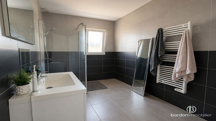 Ma-Cabane - Vente Maison SAINT-MAIXENT-SUR-VIE, 86 m²