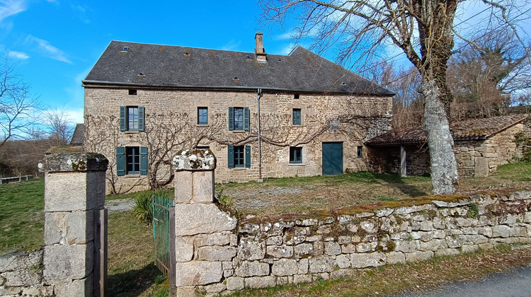 Ma-Cabane - Vente Maison SAINT-MARC-A-FRONGIER, 147 m²