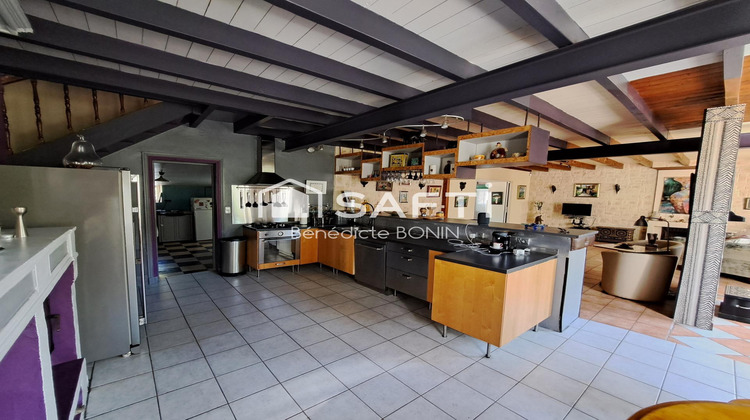 Ma-Cabane - Vente Maison Saint-Martial-de-Mirambeau, 220 m²
