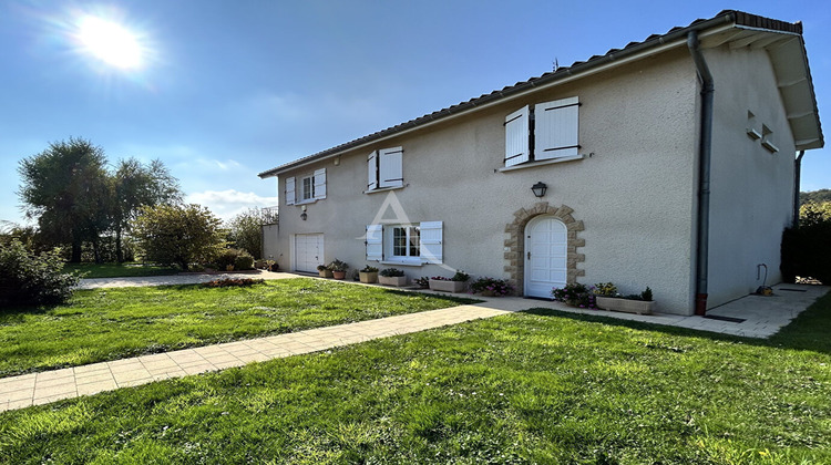 Ma-Cabane - Vente Maison SAINT-MARTIN-BELLE-ROCHE, 136 m²