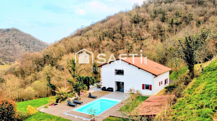 Ma-Cabane - Vente Maison Saint-Martin-d'Arrossa, 240 m²