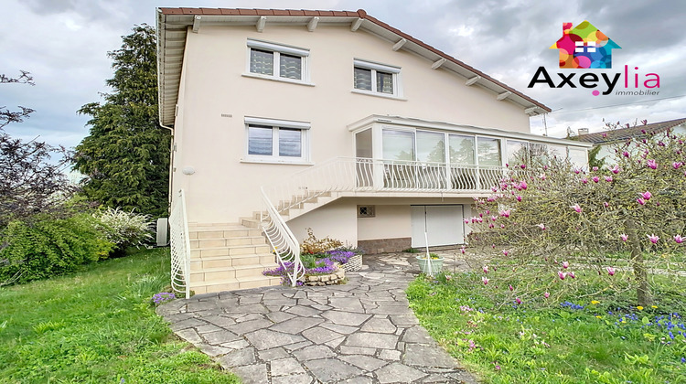 Ma-Cabane - Vente Maison Saint-Martin-d'Estréaux, 167 m²