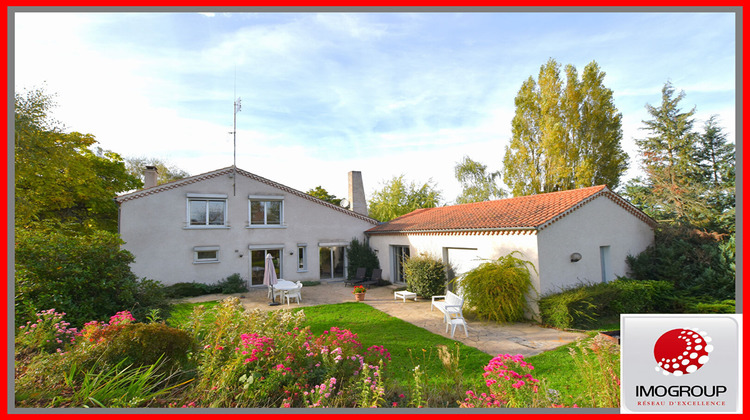 Ma-Cabane - Vente Maison SAINT-MARTIN-D'ESTREAUX, 253 m²