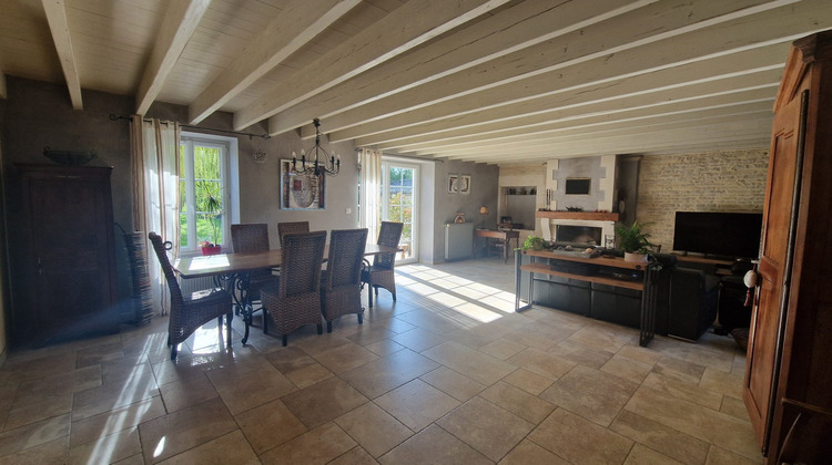 Ma-Cabane - Vente Maison Saint-Martin-de-Bernegoue, 199 m²