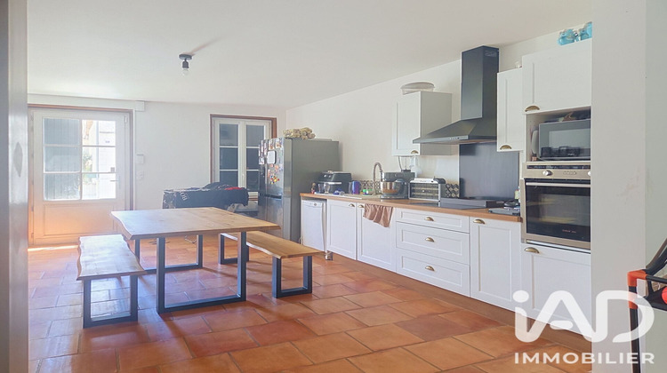 Ma-Cabane - Vente Maison Saint-Martin-de-Coux, 182 m²
