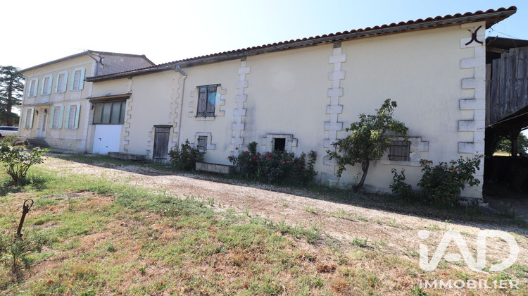 Ma-Cabane - Vente Maison Saint-Martin-de-Coux, 131 m²
