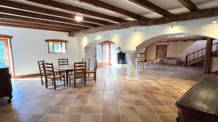 Ma-Cabane - Vente Maison Saint-Martin-de-Juillers, 250 m²