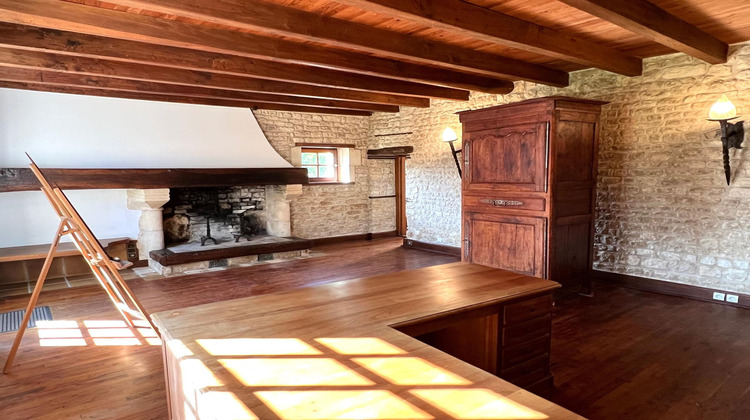 Ma-Cabane - Vente Maison Saint-Martin-de-Juillers, 250 m²