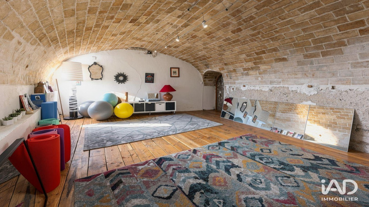 Ma-Cabane - Vente Maison Saint-Martin-de-la-Brasque, 218 m²