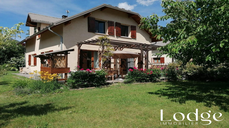 Ma-Cabane - Vente Maison Saint-Martin-de-Queyrières, 120 m²