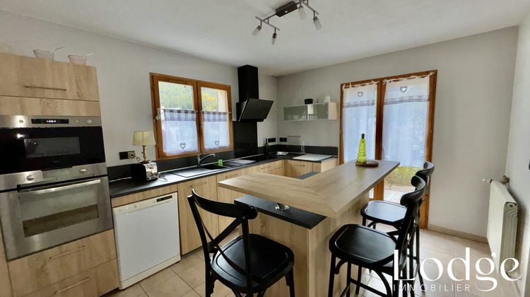 Ma-Cabane - Vente Maison Saint-Martin-de-Queyrières, 120 m²