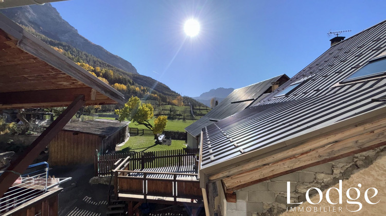 Ma-Cabane - Vente Maison Saint-Martin-de-Queyrières, 105 m²