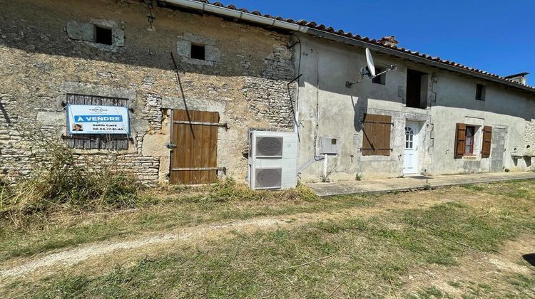 Ma-Cabane - Vente Maison SAINT MARTIN DU CLOCHER, 85 m²