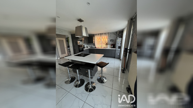 Ma-Cabane - Vente Maison Saint-Martin-la-Sauveté, 182 m²