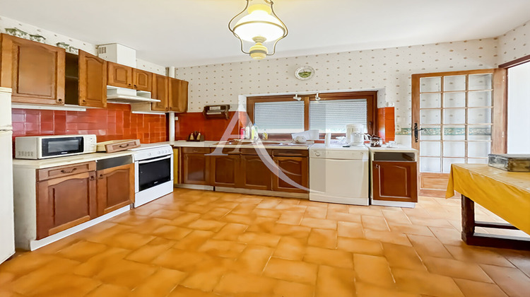 Ma-Cabane - Vente Maison SAINT-MATRE, 216 m²