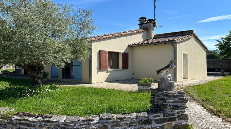 Ma-Cabane - Vente Maison SAINT-MAURICE-LA-CLOUERE, 130 m²