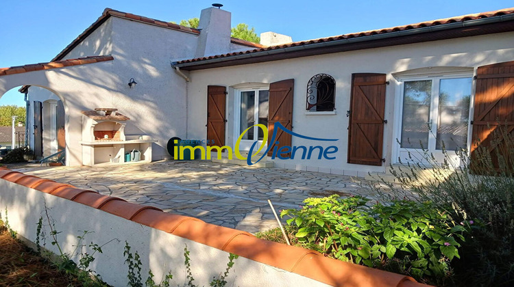 Ma-Cabane - Vente Maison SAINT-MAURICE-LA-CLOUERE, 130 m²