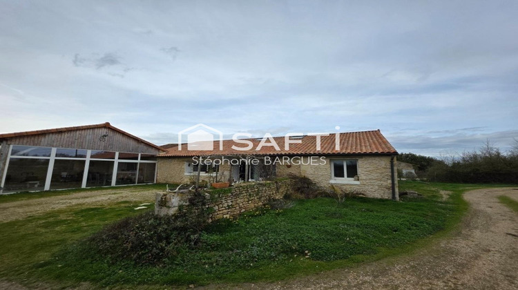 Ma-Cabane - Vente Maison Saint-Maurice-la-Clouere, 220 m²