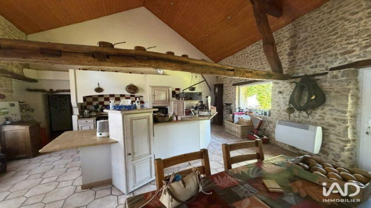 Ma-Cabane - Vente Maison Saint-Maurice-Montcouronne, 230 m²
