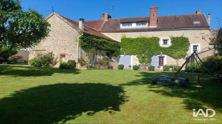 Ma-Cabane - Vente Maison Saint-Maurice-Montcouronne, 230 m²