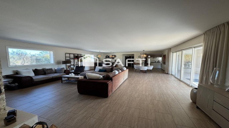 Ma-Cabane - Vente Maison Saint-Maximin-la-Sainte-Baume, 205 m²