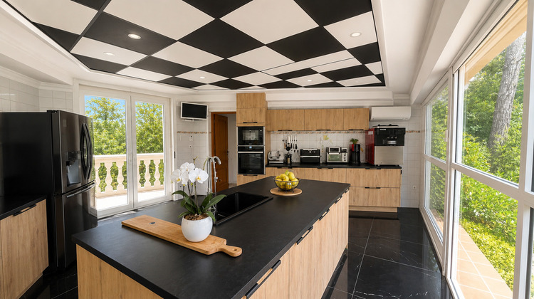 Ma-Cabane - Vente Maison SAINT-MAXIMIN-LA-SAINTE-BAUME, 180 m²
