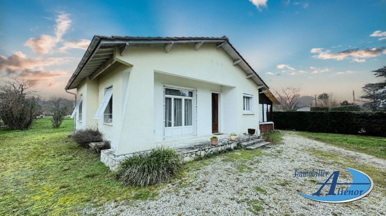 Ma-Cabane - Vente Maison SAINT-MEDARD-DE-GUIZIERES, 70 m²