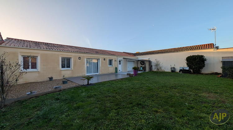 Ma-Cabane - Vente Maison SAINT-MICHEL-EN-L'HERM, 107 m²